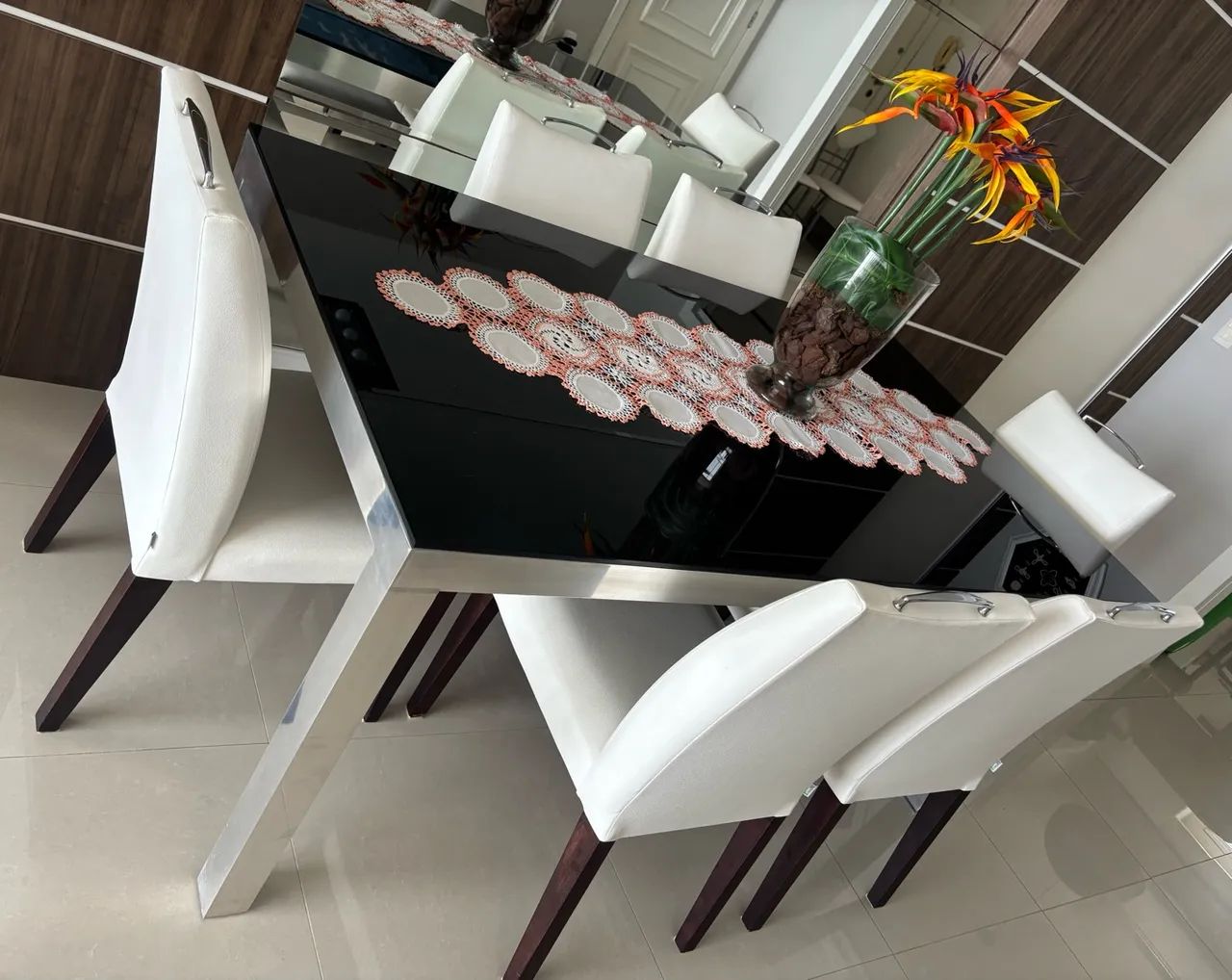 Mesa de jantar + 6 cadeiras