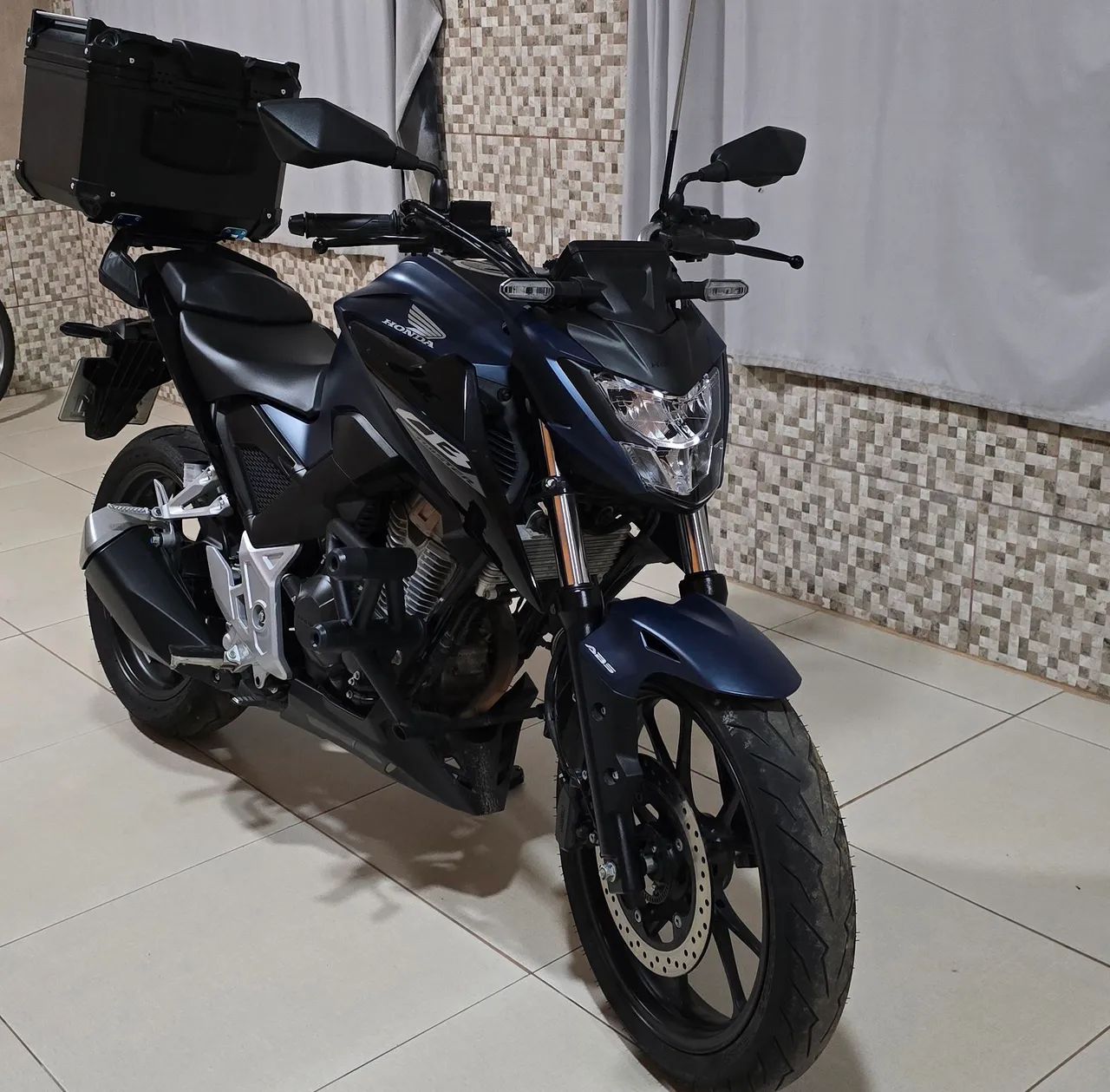 Honda Cb300f  - Foto 3
