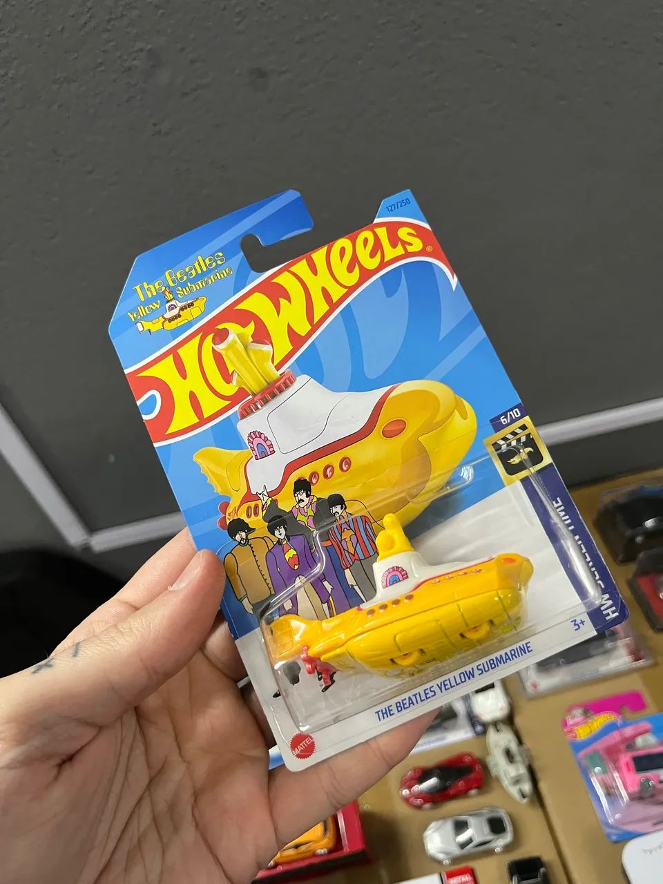 Hotwheels Yellow Submarine Beatles 1:64 - Foto 4