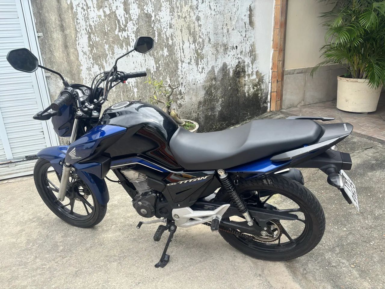 Moto em perfeito estado