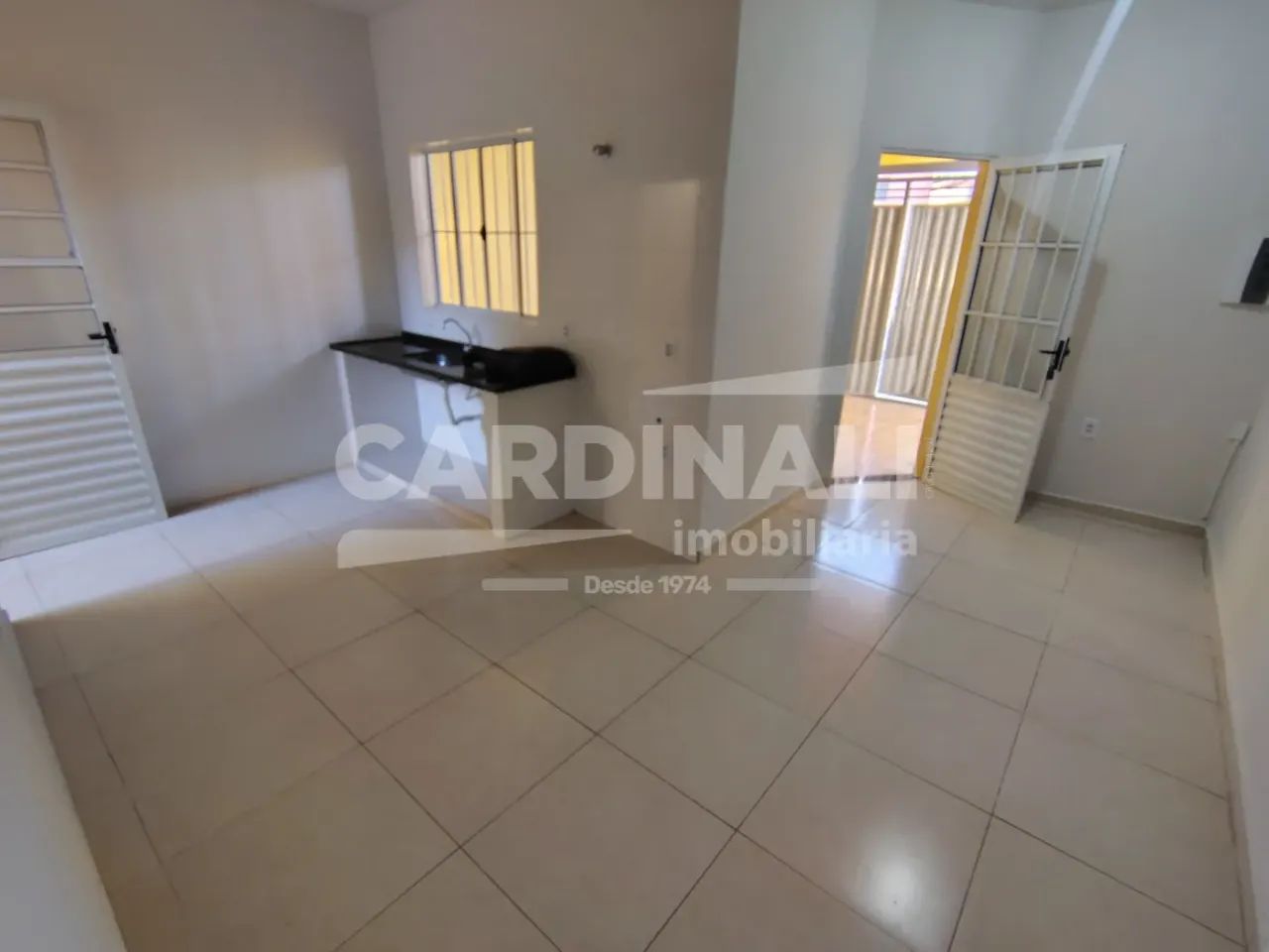 Casa 2 Dormitórios com garagem coberta - Foto 3