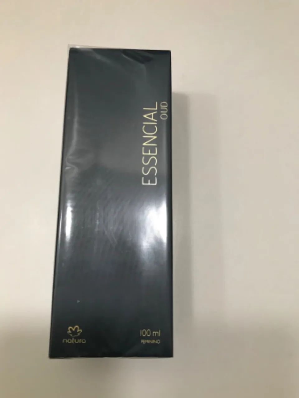 Perfume Essencial Oud (Fem) - Novo