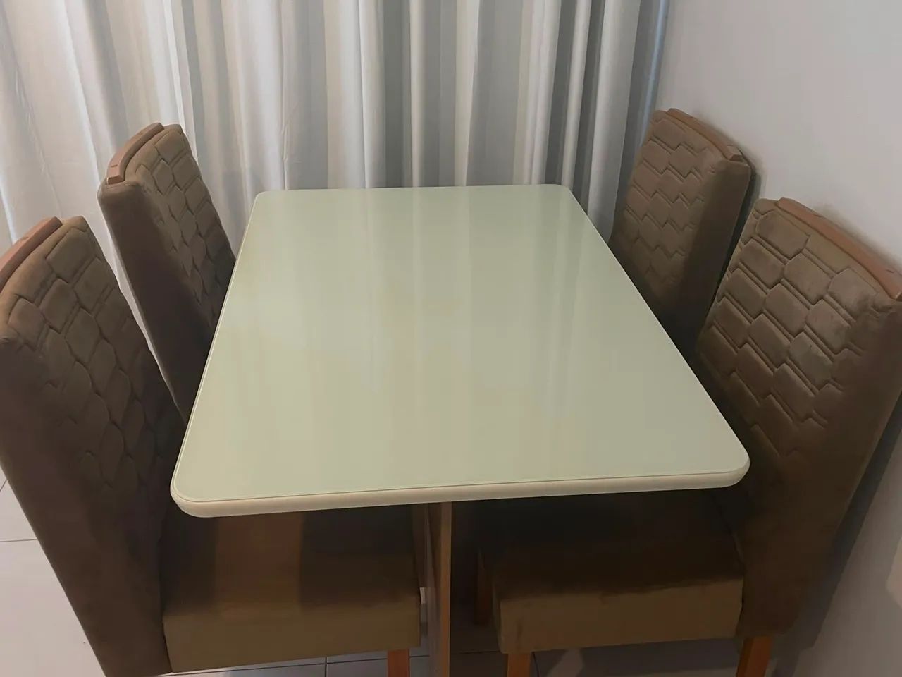Mesa com 4 cadeiras  - Foto 4