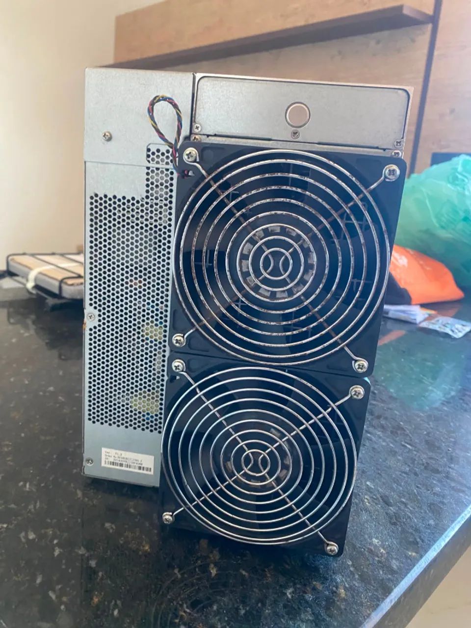 Antminer S19 Pro 104-110TH/s Usada - Minerador Bitcoin ASIC - Funcionando - Foto 4