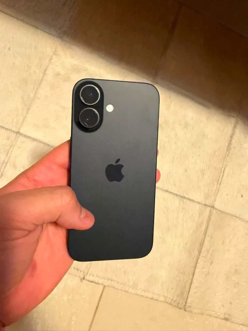 iPhone 16 - 128gb 
