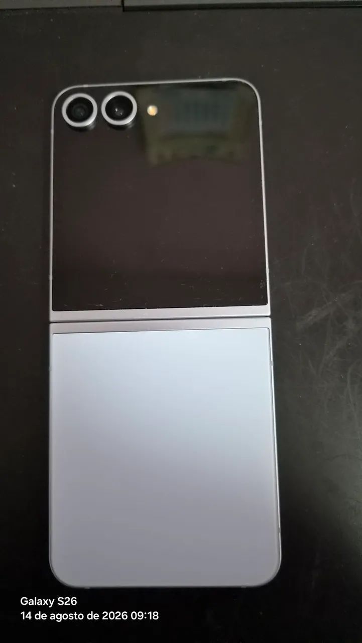 Samsung Galaxy Z Flip 6 - Foto 3