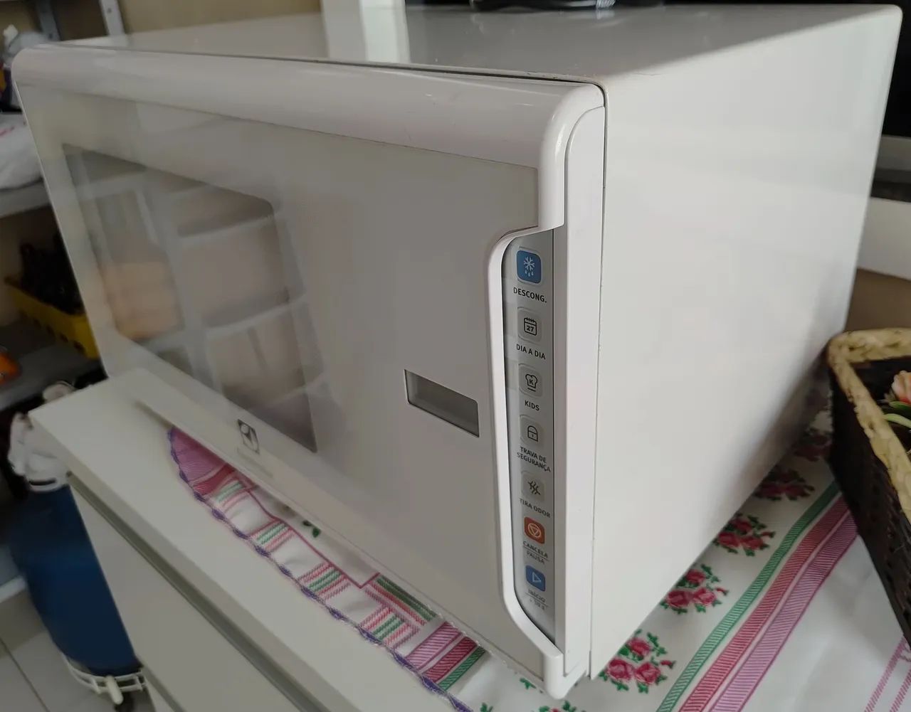 Microondas Eletrolux 31 litros - Foto 2