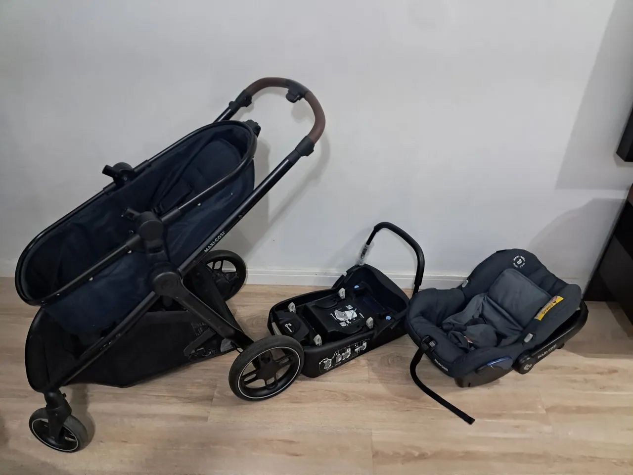 Carrinho de bebe 3 em 1 MAX COSI 