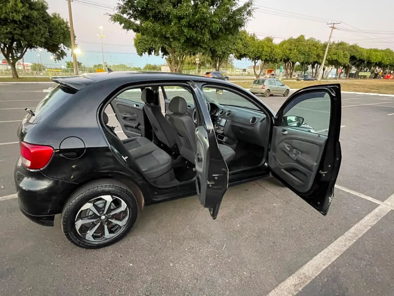 Volkswagen Gol GOL CITY (TREND) 1.0 MI TOTAL FLEX 8V 2P 2011