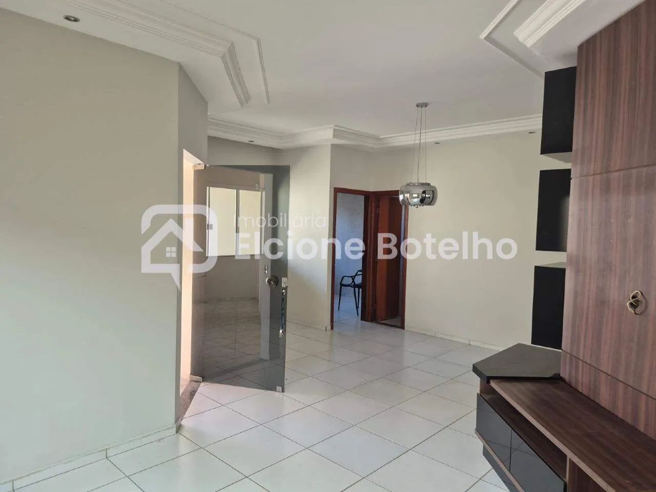 Casa Comercial para Alugar no Bairro Granada  250m² em Uberlândia/MG - Foto 2