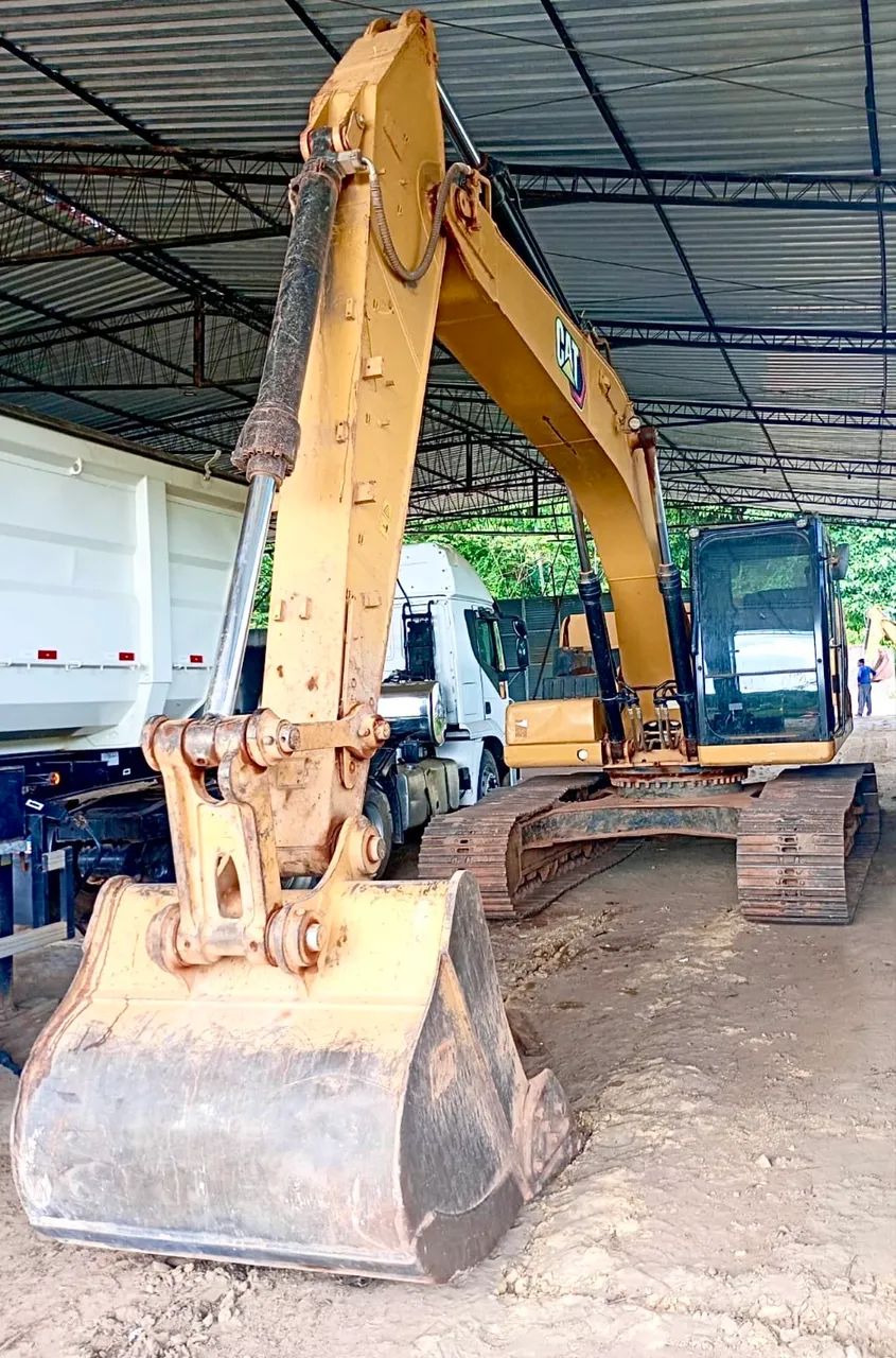 LOCAÇÃO DE RETROESCAVADEIRA CATERPILLAR 320 - Foto 2