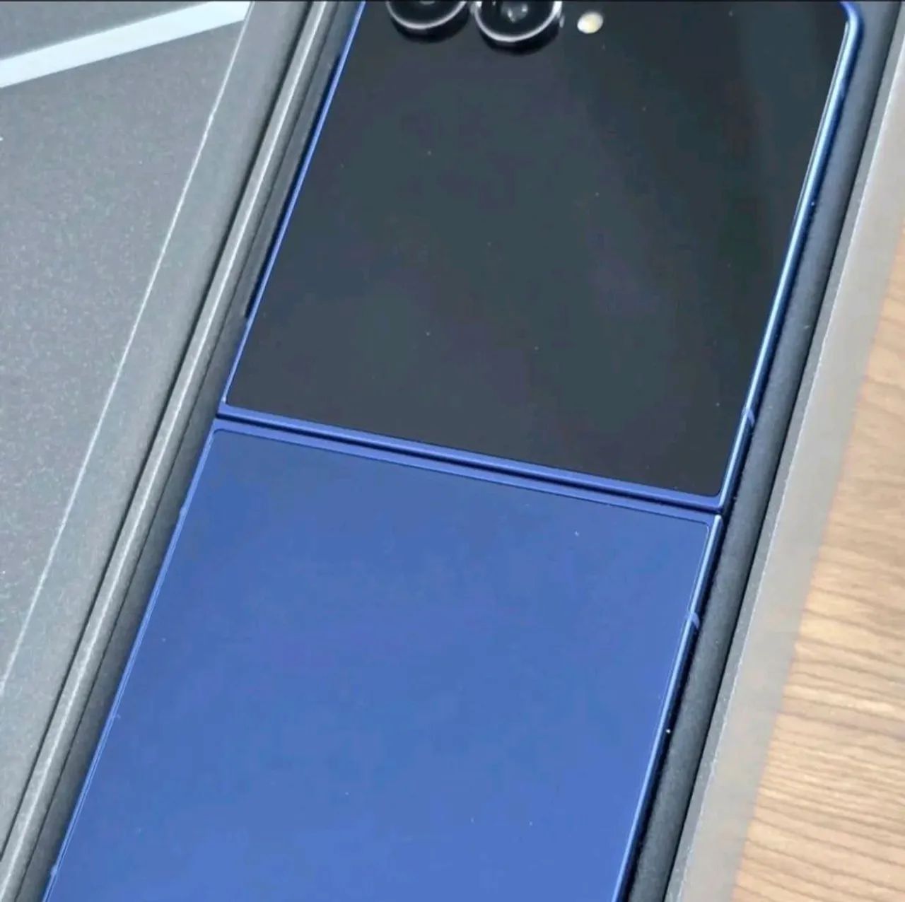 Z flip 7 - Foto 2