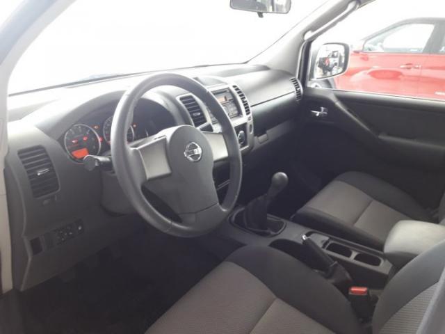 Nissan Frontier 2014 2.5 sv attack 4x4 cd turbo eletronic diesel 4p manual - Foto 9