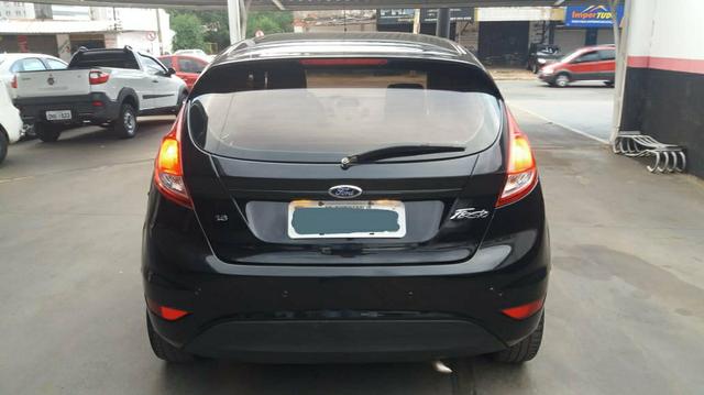 FIESTA HATCH 1.6 14/14 automático, Entrada 6.900 + 48 x 1.074.00 aceito carta de crédito - Foto 7