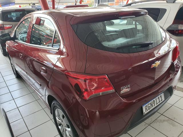 Onix lt 1.0 2019 completo aceito troca - Foto 3