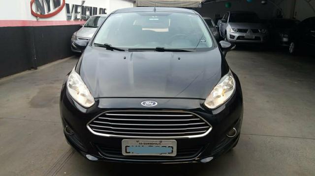 FIESTA HATCH 1.6 14/14 automático, Entrada 6.900 + 48 x 1.074.00 aceito carta de crédito