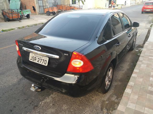 Ford Focus Sedan 2009 2.0 - Foto 2