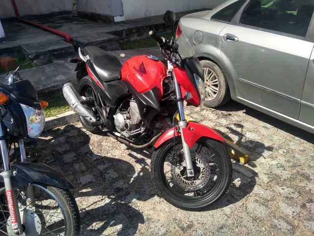 R$ 6500 Cb 300 Placa até Dezembro 2020 - Foto 2