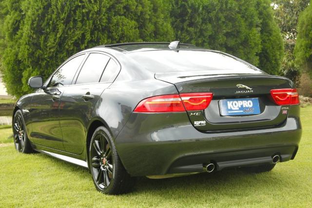Jaguar Xe 2.0 TurboCharged R-Sport 2018 - Foto 3