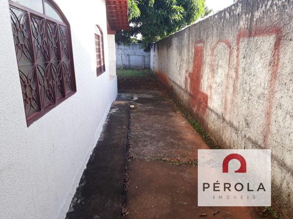 Casa com 3 quartos - Bairro Vila Jardim Pompéia em Goiânia - Foto 4