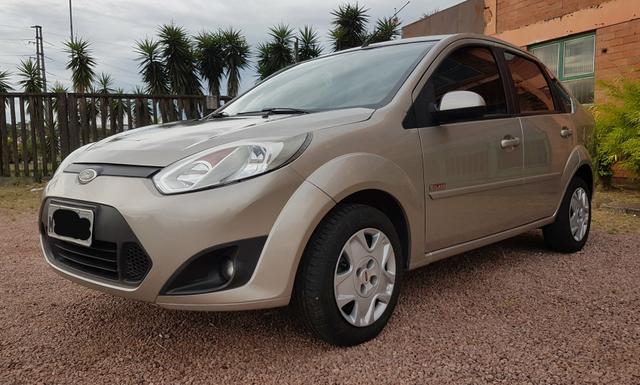 Fiesta Sedan Class 1.6 Completão - Foto 2