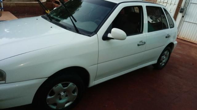 Vendo ou troco gol 99 16v - Foto 2