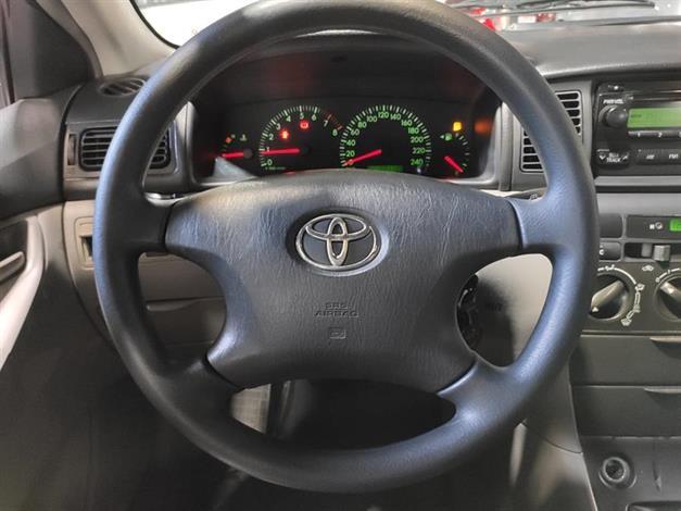 Toyota Corolla Sedan XEi 1.8 16V manual fazemos troca com troco - Foto 3