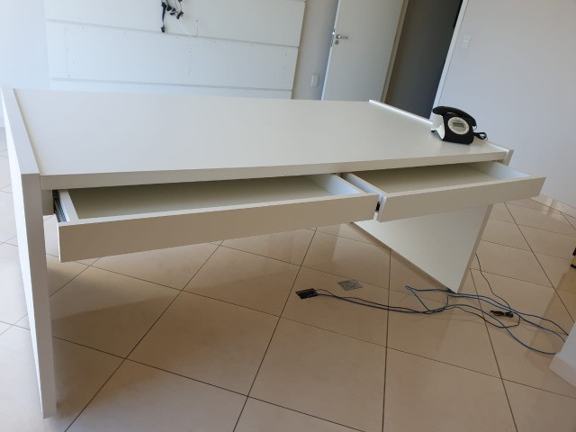 Aceito proposta para mesa p/ escritório c/ 2 gavetas - Foto 3