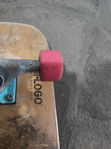 Skate montado semi novo - Foto 3