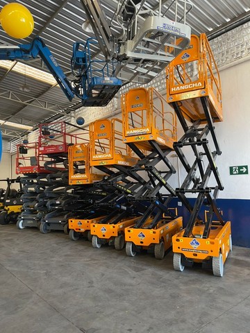 Locação de plataforma elevatória tesoura 08,10 e 12 m - Foto 2