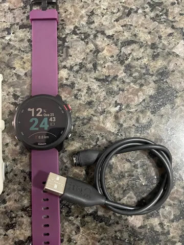 Clube Mania de Corrida  VENDO R$ 900 Relógio Garmin Forerunner 35 Gps  Preto Acompanha caixinha e cabo carregador