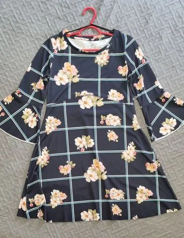 Vestido floral azul marinho