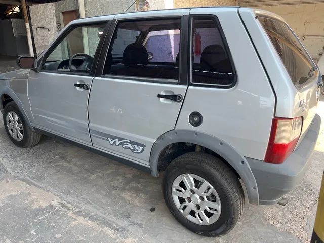 FIAT Uno Mille Economy Way 1.0 Fire 4p. Prata 2010 - Campo Grande