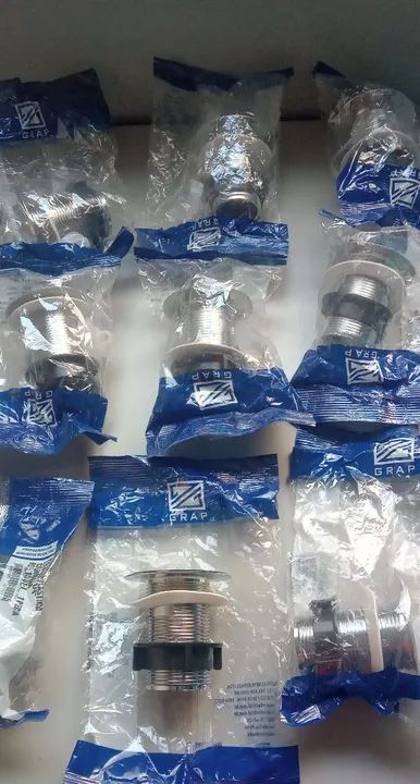 09 Válvula Tanque 1 1/4 Plástica Cromada - Foto 3