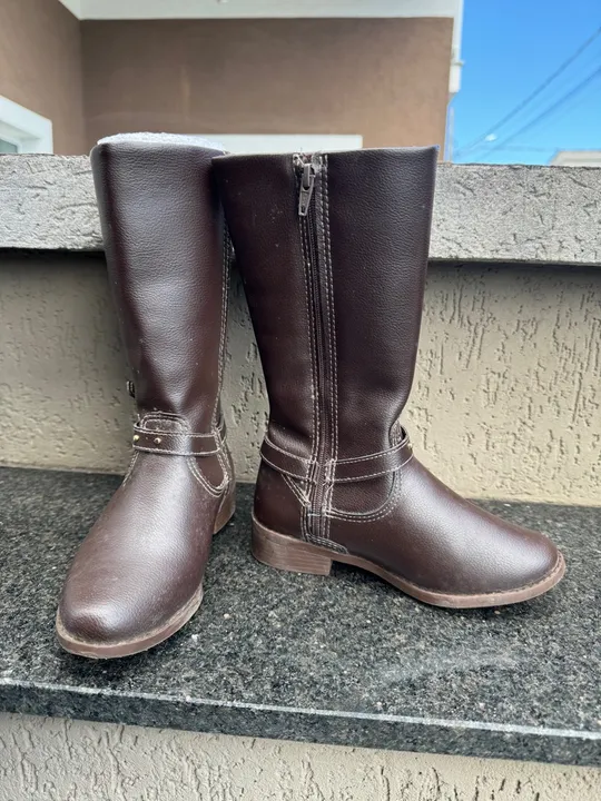 Bota couro infantil