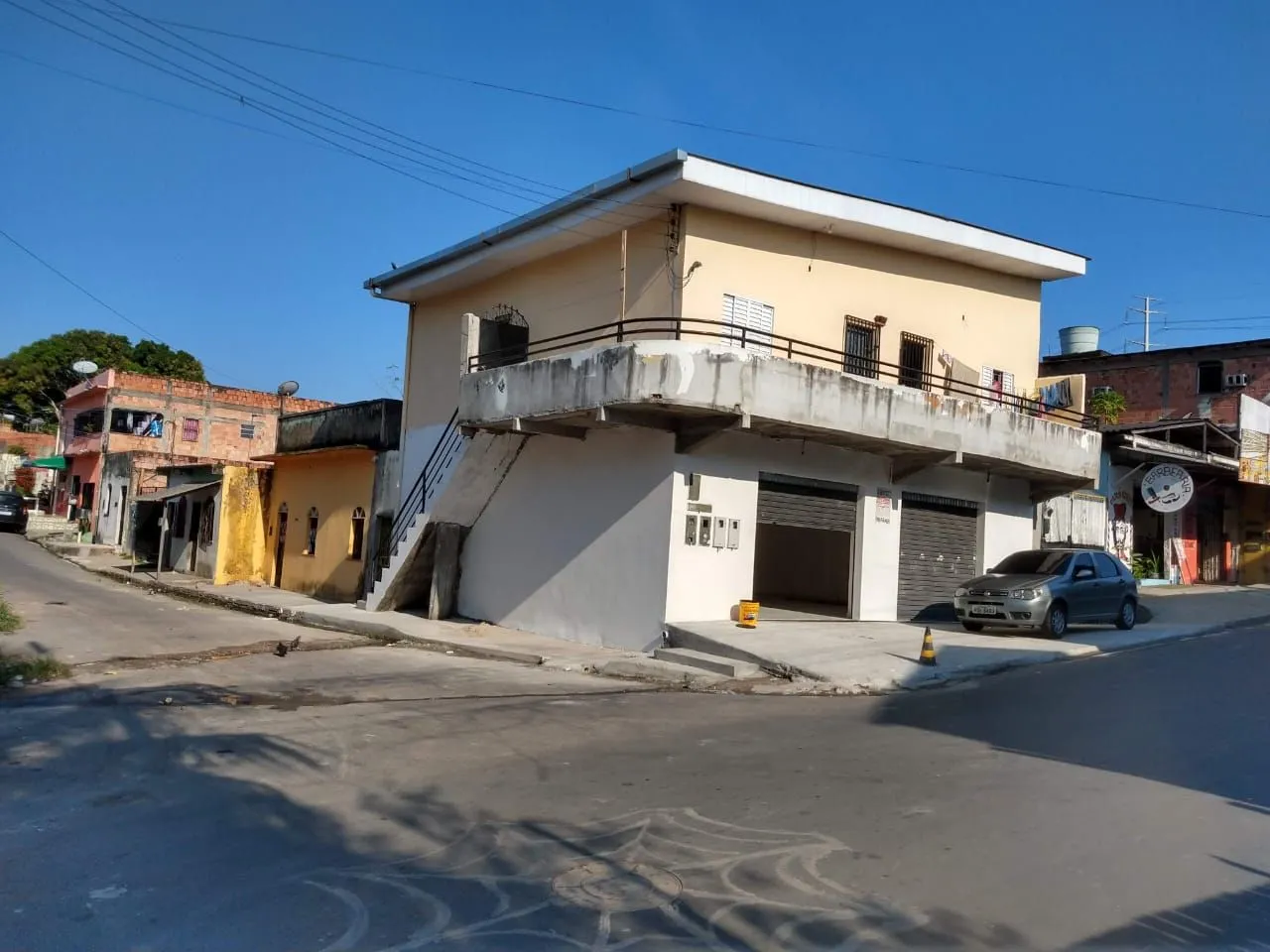 Prédio no Jorge Teixeira 10x10