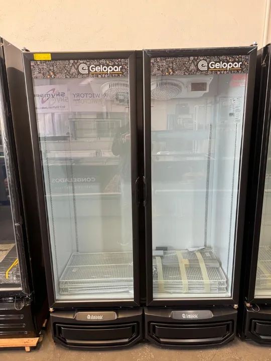 Cervejeira refrigerador 2 portas 950 litros nova com garantia 