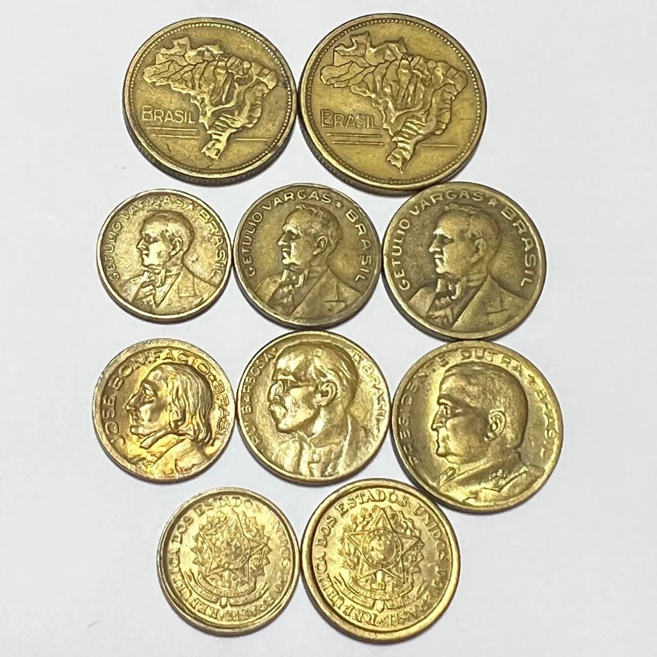 Lote com 36 Moedas Nacionais Antigas colecionáveis de Reis e Cruzeiro - Foto 4