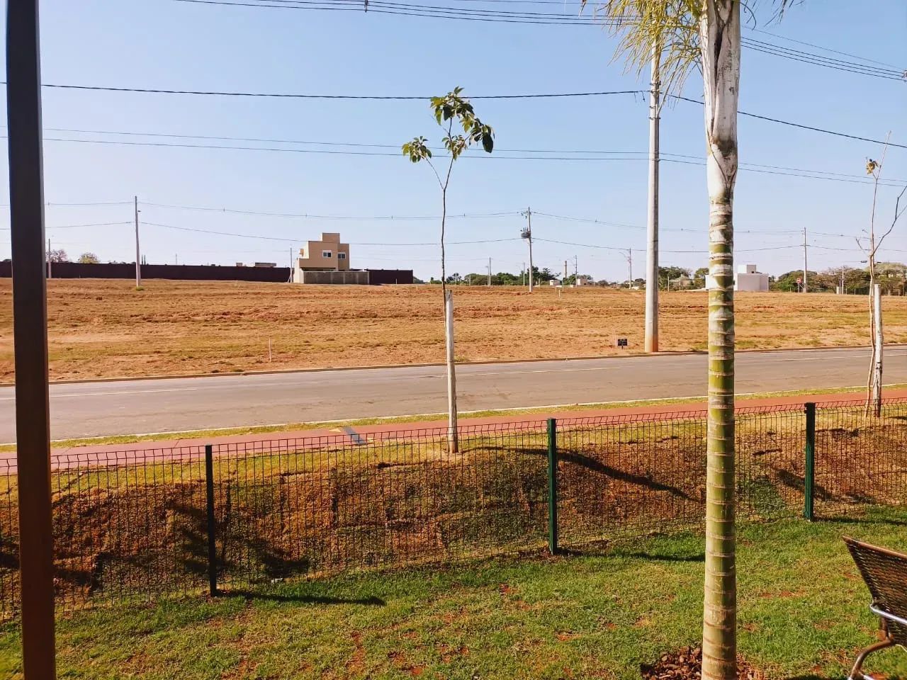 ÁGIO LOTE CONDOMÍNIO FECHADO JARDINS SEVILHA PRÓX AV RIO JD MÔNACO LAZER COMPLETO ALTO PAD - Foto 4
