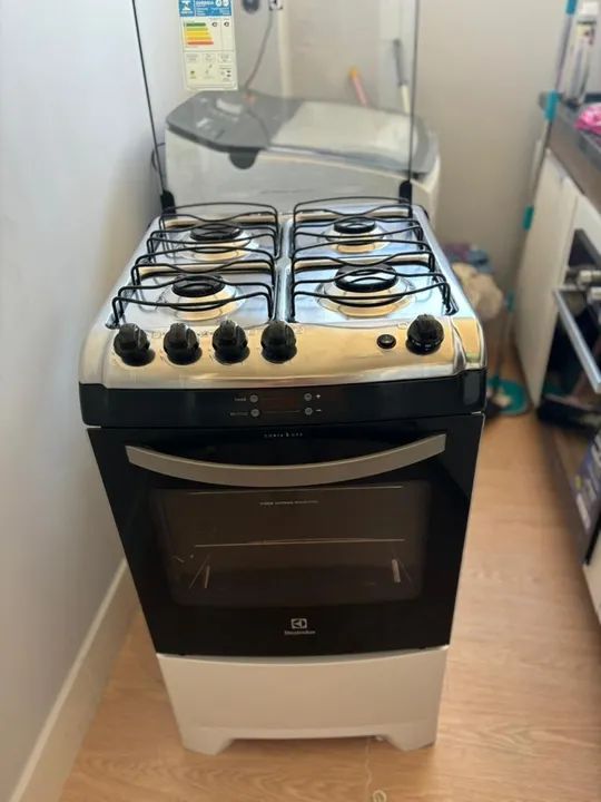 Fogão Electrolux 4 Bocas com Forno timer digital  - Foto 4
