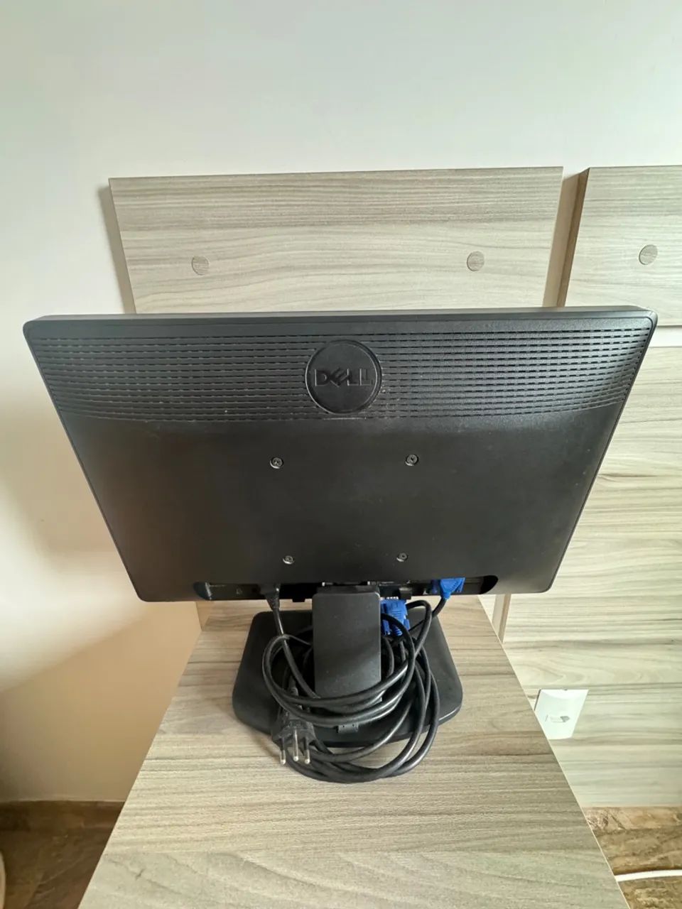 Monitor Dell E1913c 19  Led Preto - Alta Resolução - Foto 2