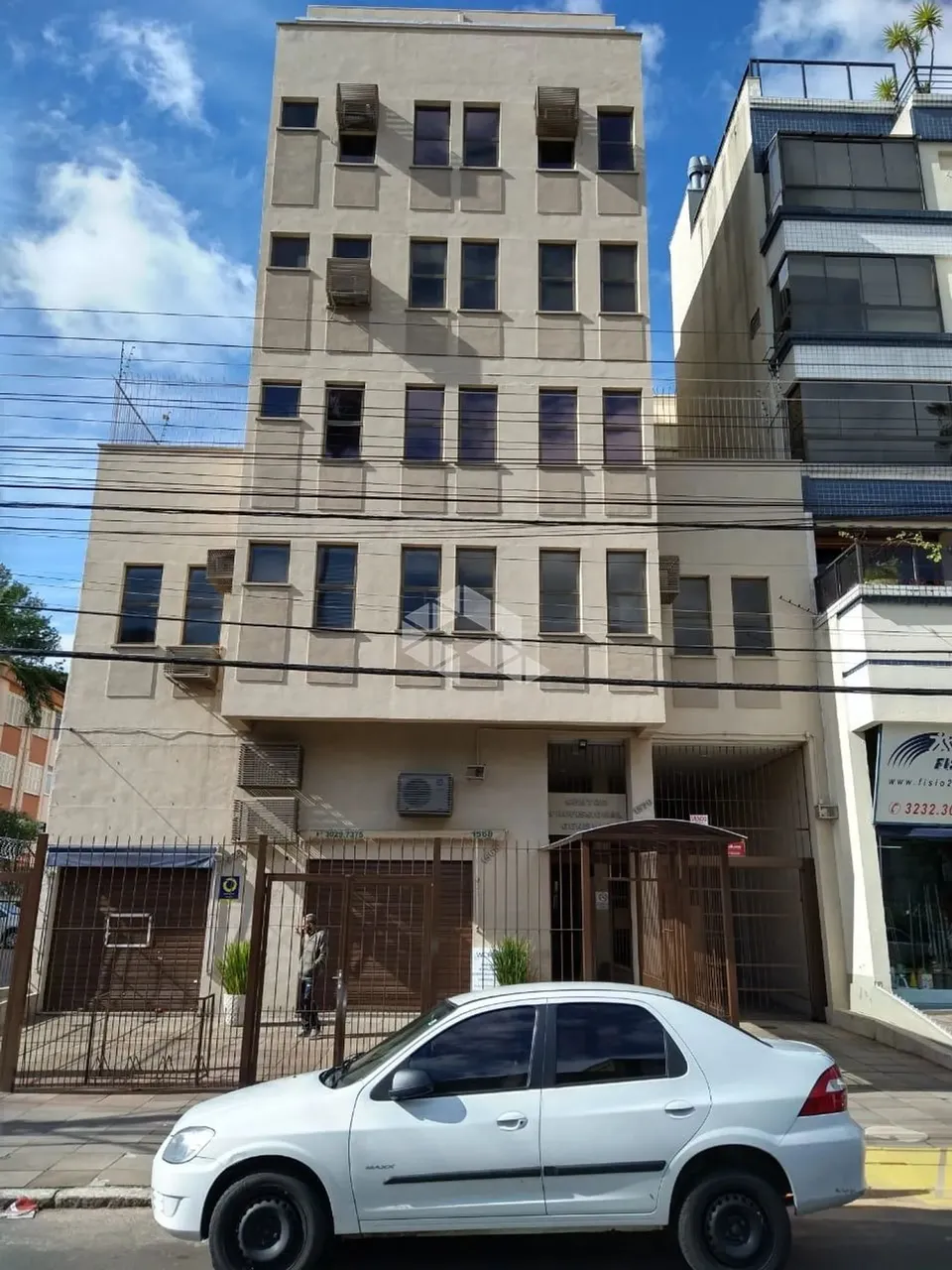 Duas salas comerciais na Av. Getúlio Vargas