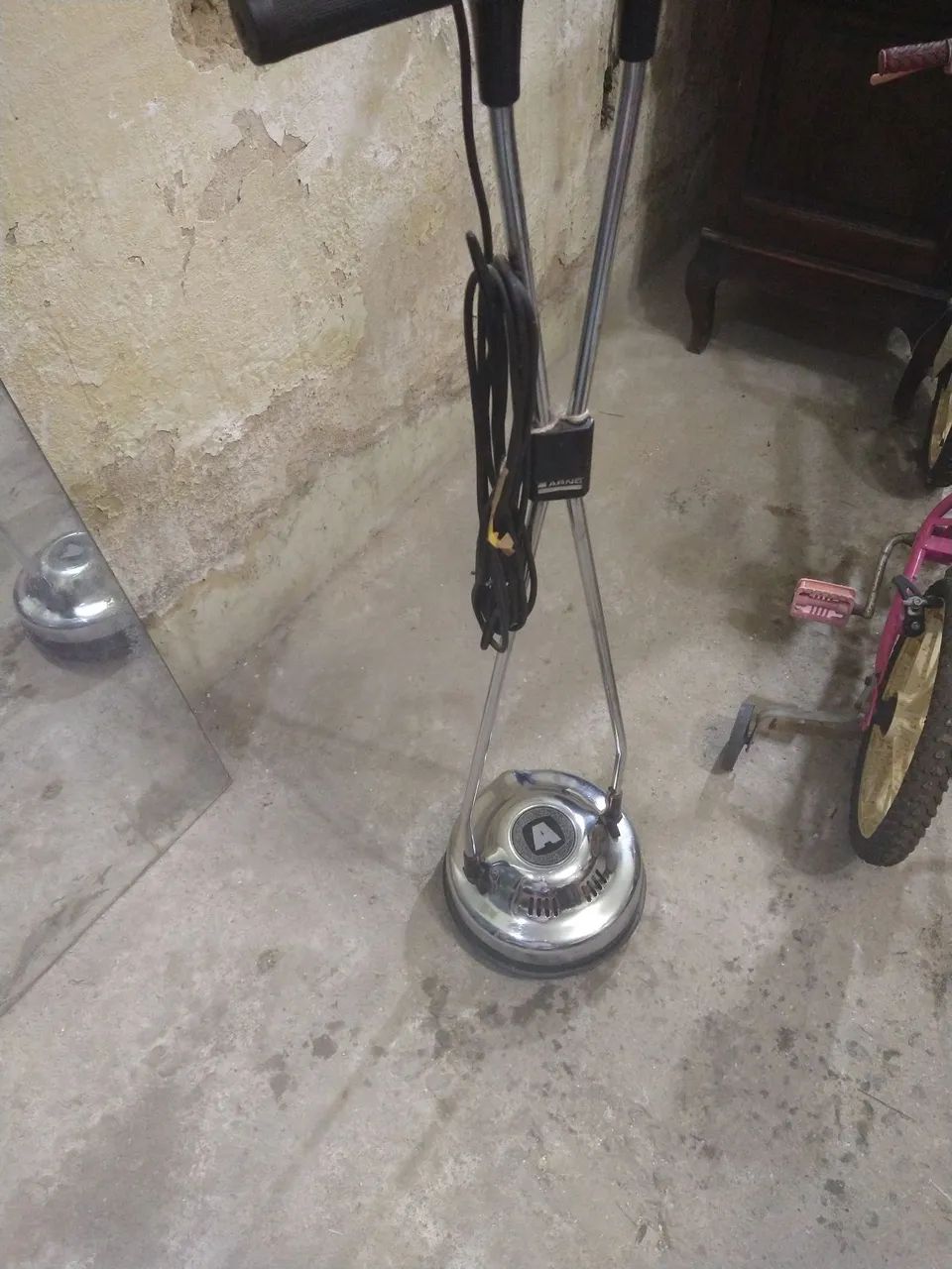 Lustrador de Pisos Arno - Foto 2