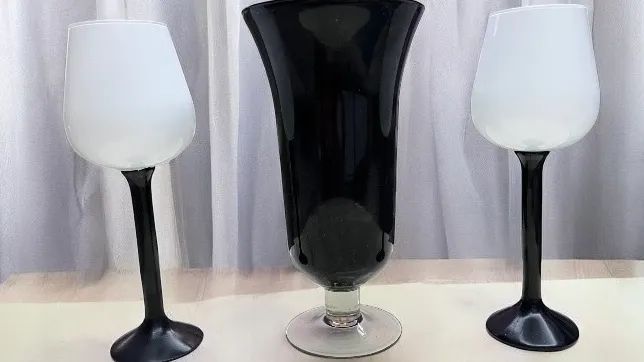 Conjunto de Vaso Decorativo  e 2 Castiçais Branco e Preto