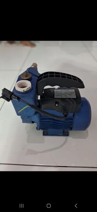 Bomba d'água  - Ótimo estado