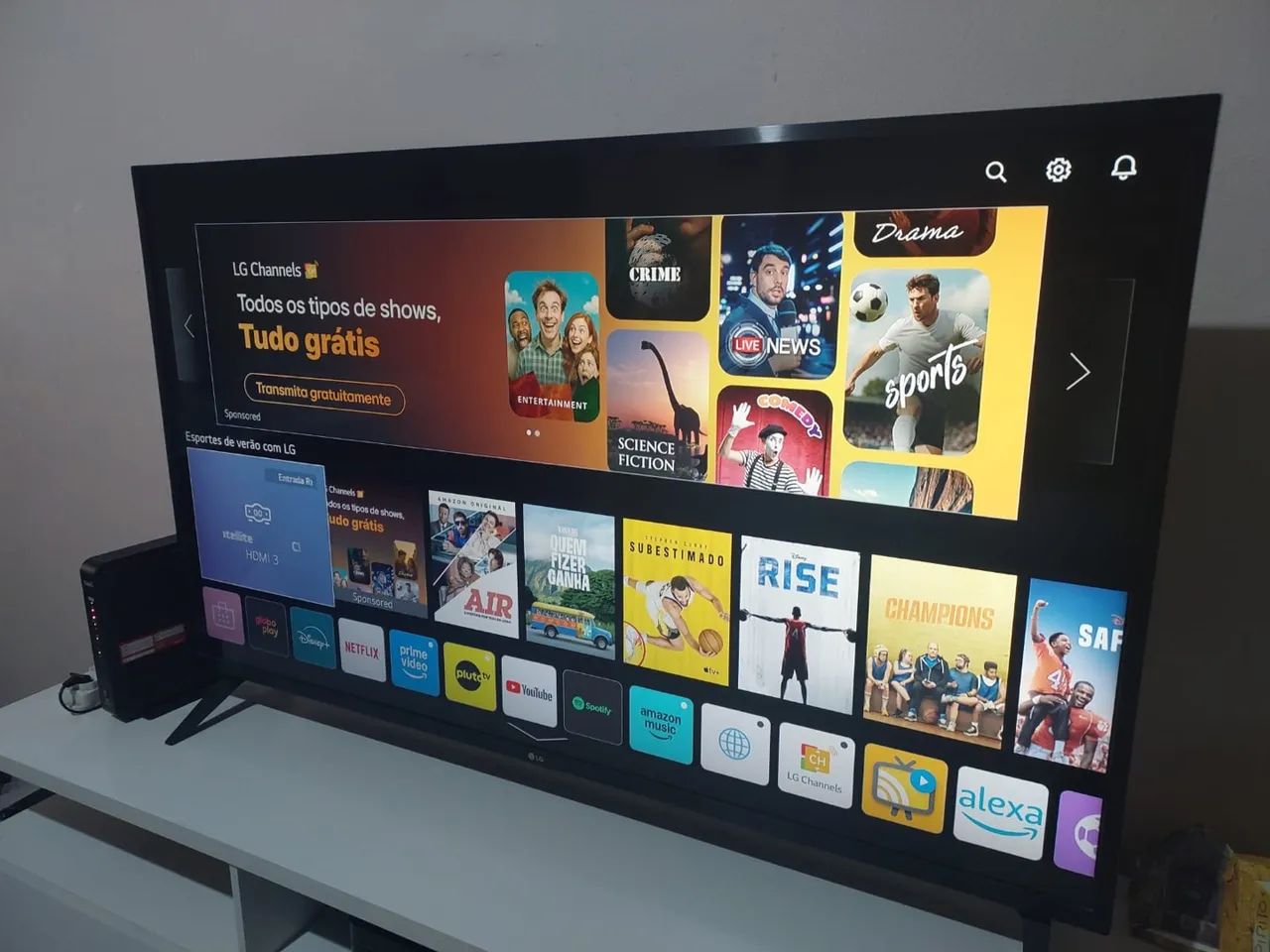 Smart TV LG com acesso a diversos canais e aplicativos - Foto 3