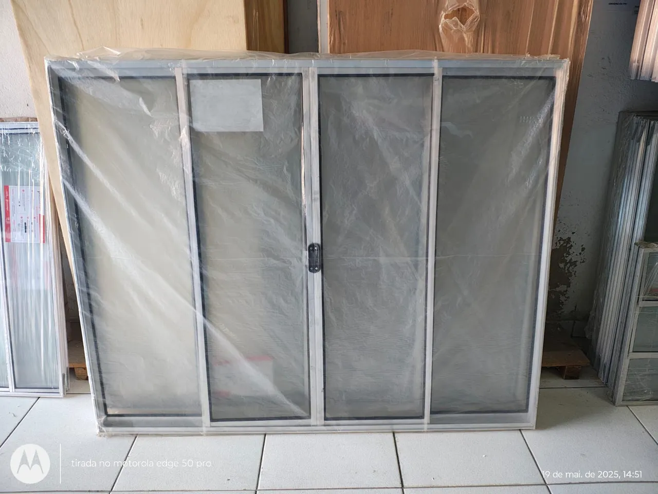 Janela de Alumínio 1.20x1.50 nova 4 vidros R$ 420,00