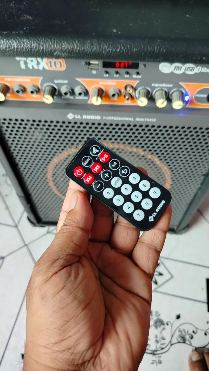 Caixa de Som LL Audio TRX10