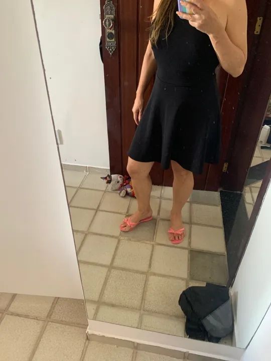 Vestido preto com decote nas costas - Foto 2
