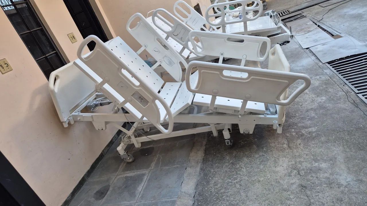 Cama Hospitalar Elétrica poltrona 10 movimentos  - Foto 3